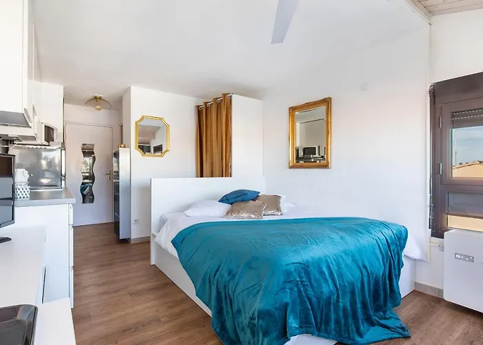 Naturiste Venus Panoramic View דירה