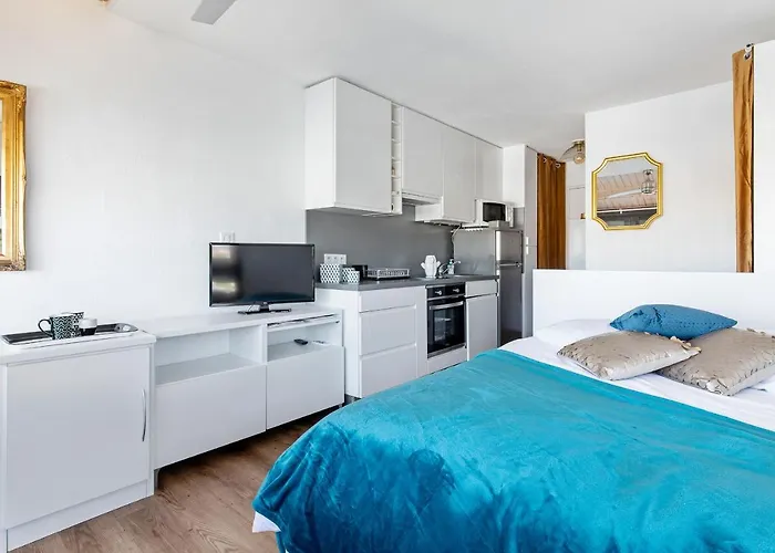 Naturiste Venus Panoramic View *