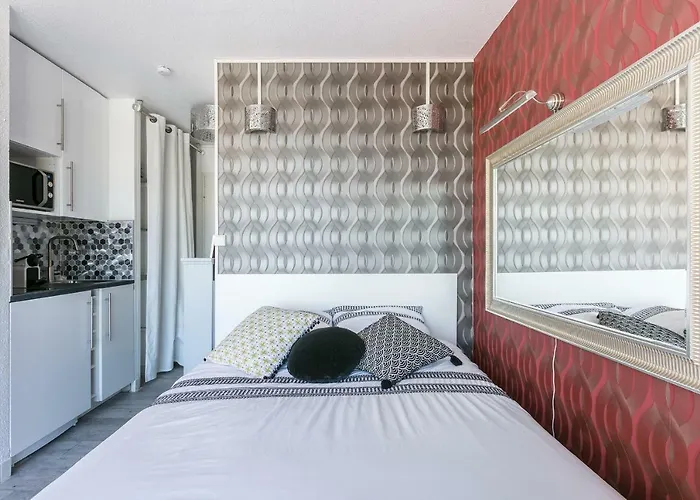 Naturiste Venus Panoramic View * אגדה